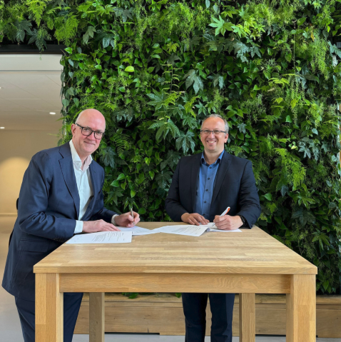 20240415 Avantium (Steven Oliver) and TNO (Richard Braal) sign partnership